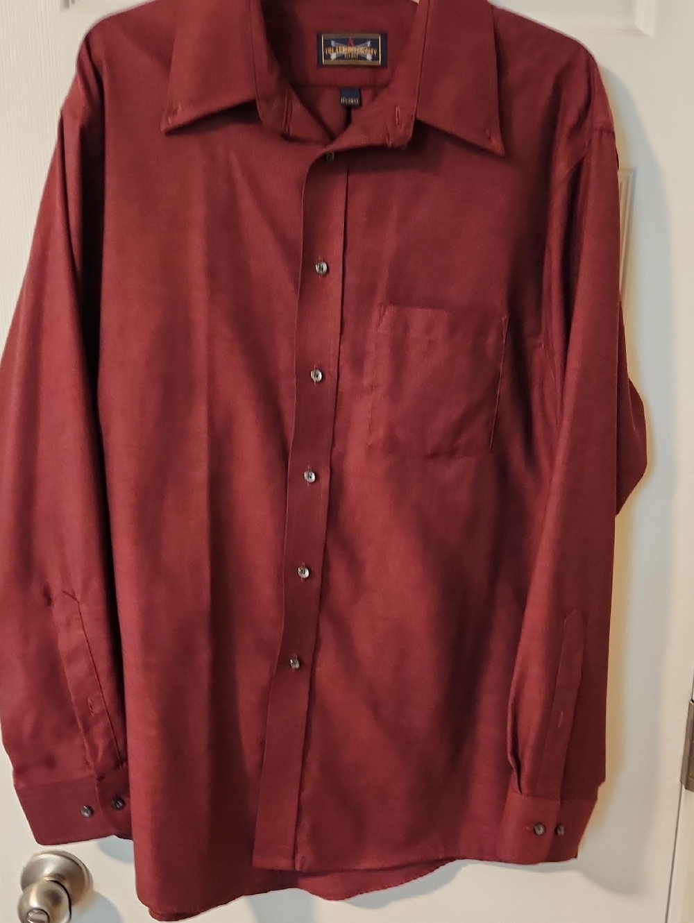 Arrow Men's Long-Sleeve Dress Shirt - Burgundy